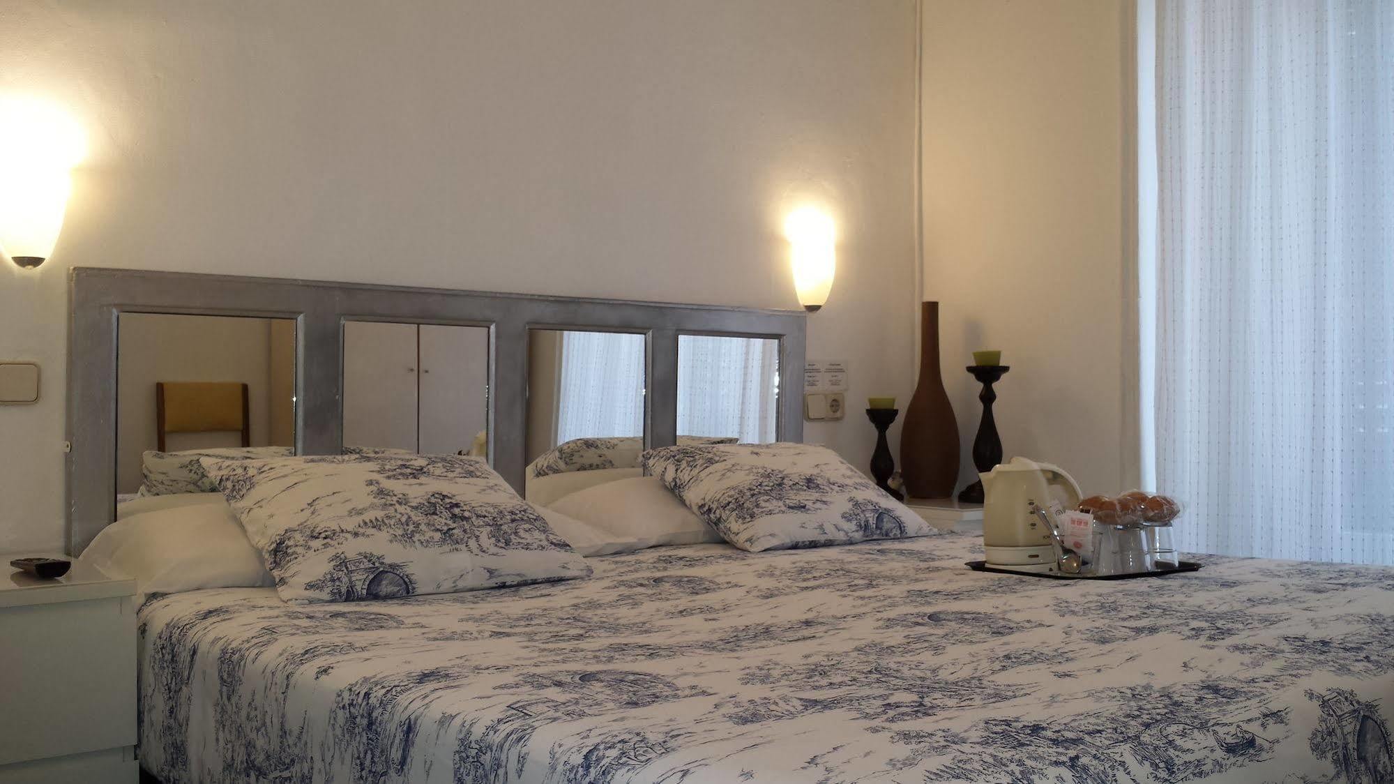 Hostal Casa Chueca Madrid Kültér fotó